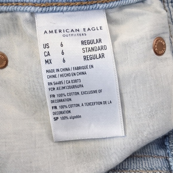 American Eagle Outfitters 90’s Straight Leg Ripped Jeans - Picture 5 of 5